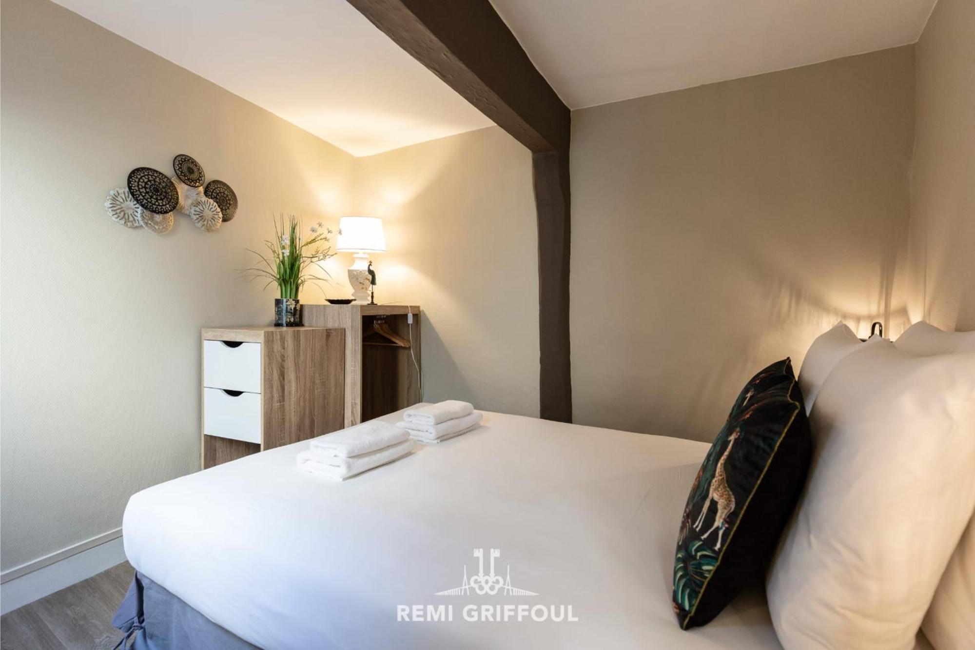 Emeraude Cozy Nest 3 Heart Of Historic District 2 Guests Honfleur Exteriör bild
